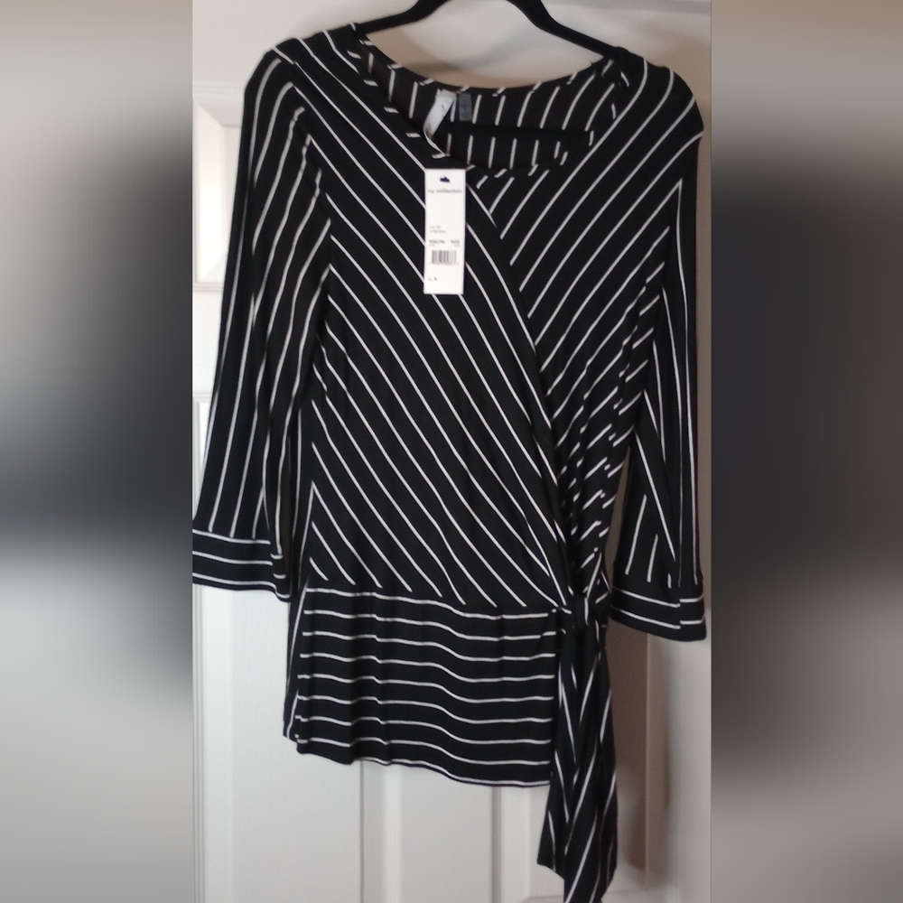 NY Collection Black & White Opposing Striped Long Sleeve Top With Side Sash SZ M